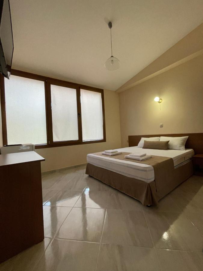 Helios Hotel Stavros  Exteriér fotografie