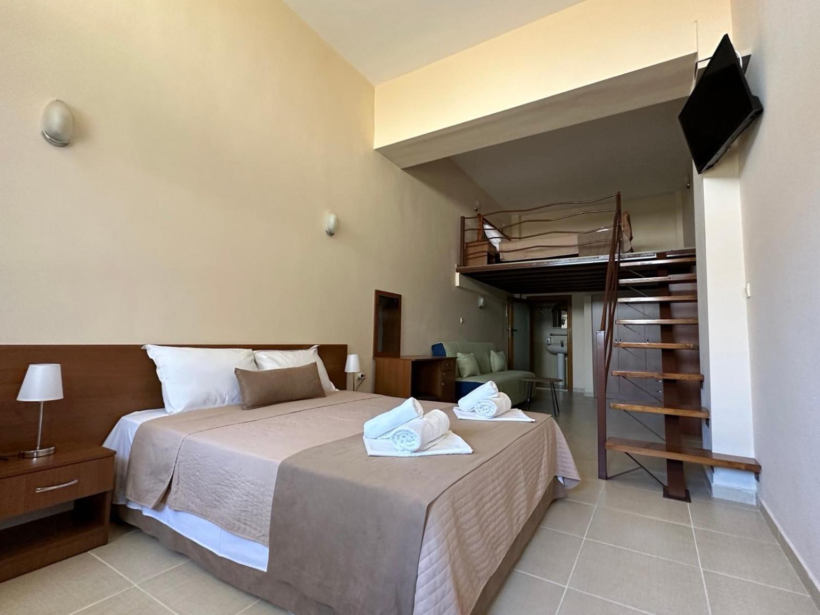 Helios Hotel Stavros  Exteriér fotografie